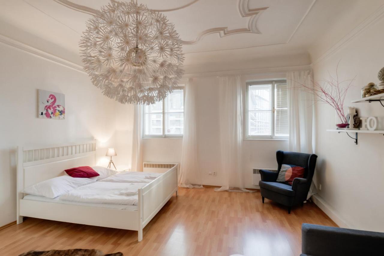 Curiosity Apartments Prague Extérieur photo